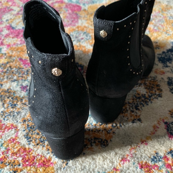 Anne Klein ankle boots. - Picture 4 of 4